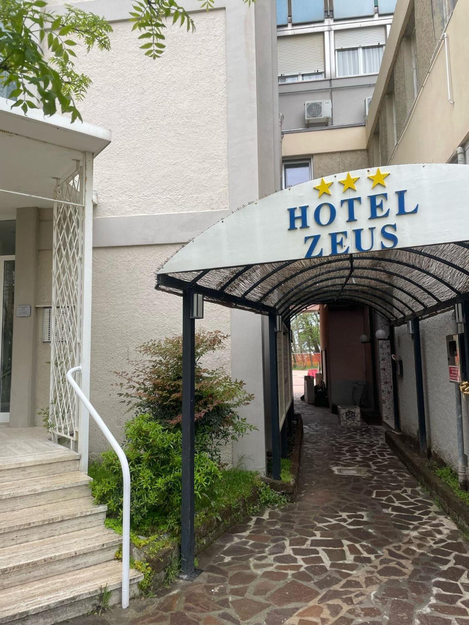 Hotel Zeus Lido di Classe Kültér fotó